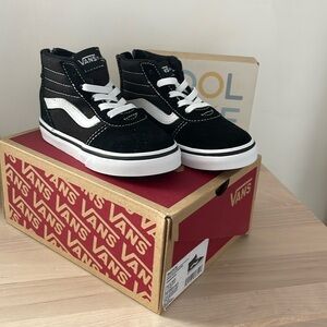 Toddler Sk8-Hi Zip Vans